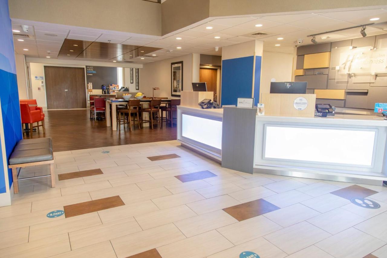 Holiday Inn Express Marshfield - Springfield Area By Ihg Екстер'єр фото