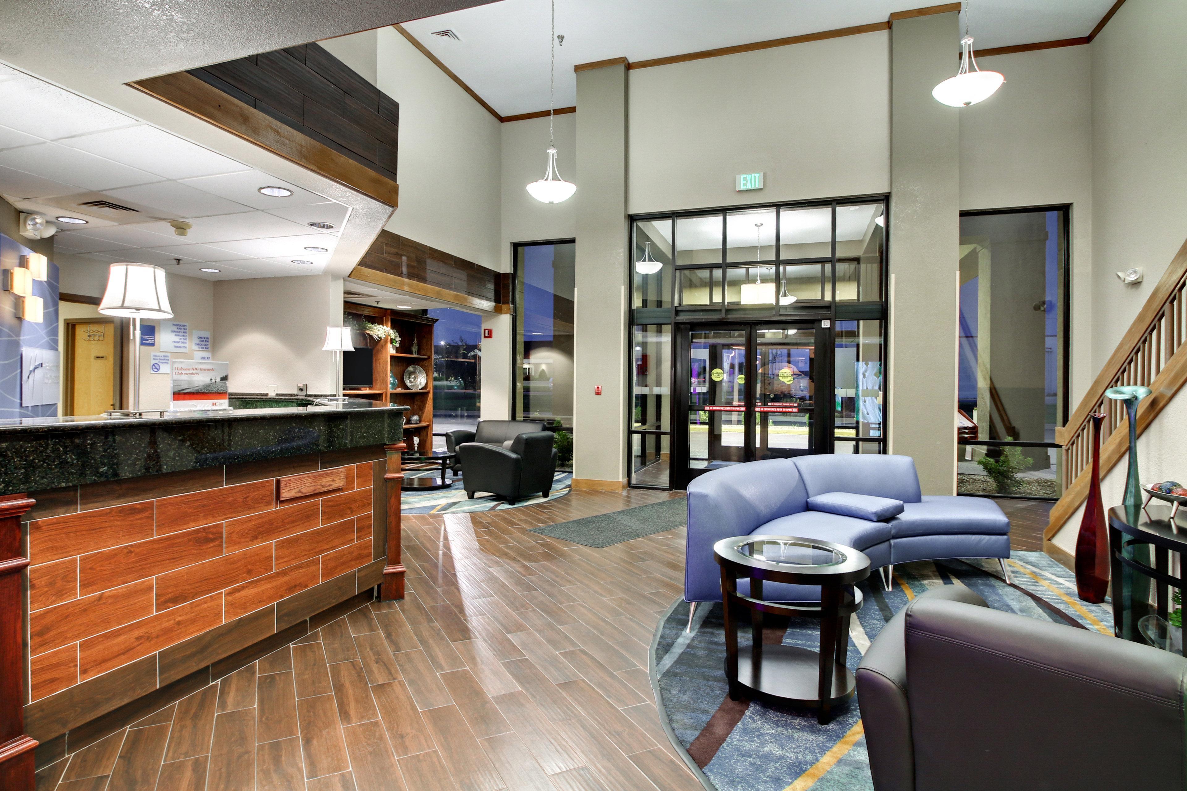 Holiday Inn Express Marshfield - Springfield Area By Ihg Екстер'єр фото