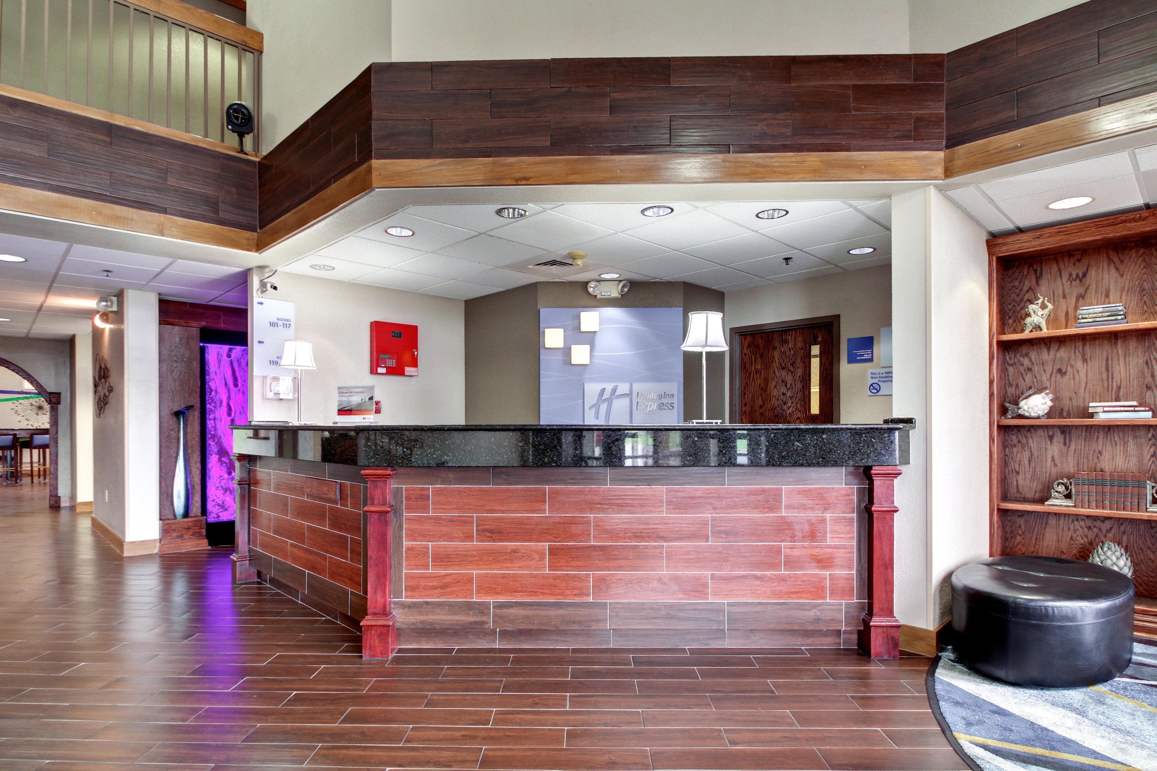 Holiday Inn Express Marshfield - Springfield Area By Ihg Екстер'єр фото