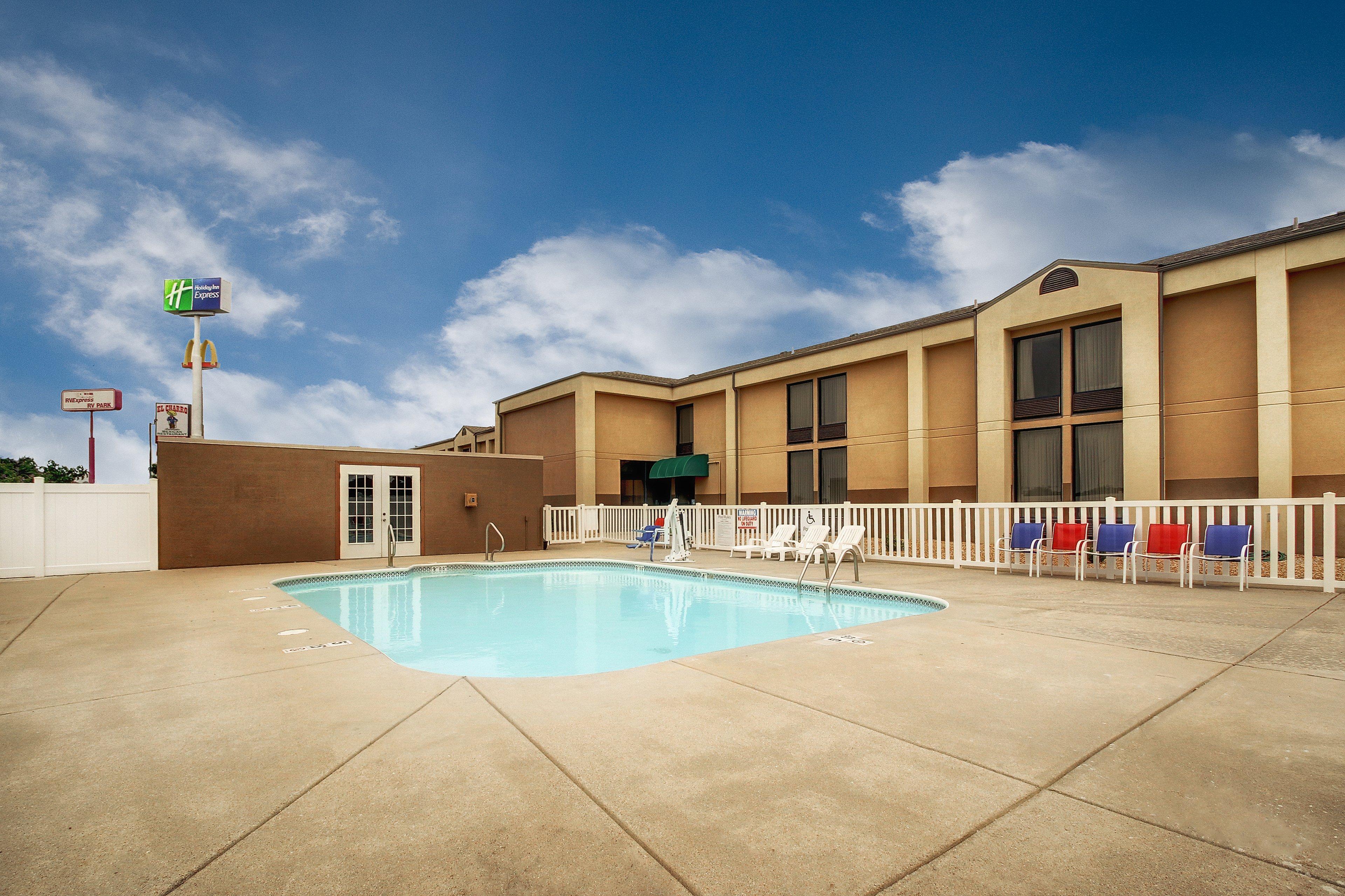Holiday Inn Express Marshfield - Springfield Area By Ihg Екстер'єр фото
