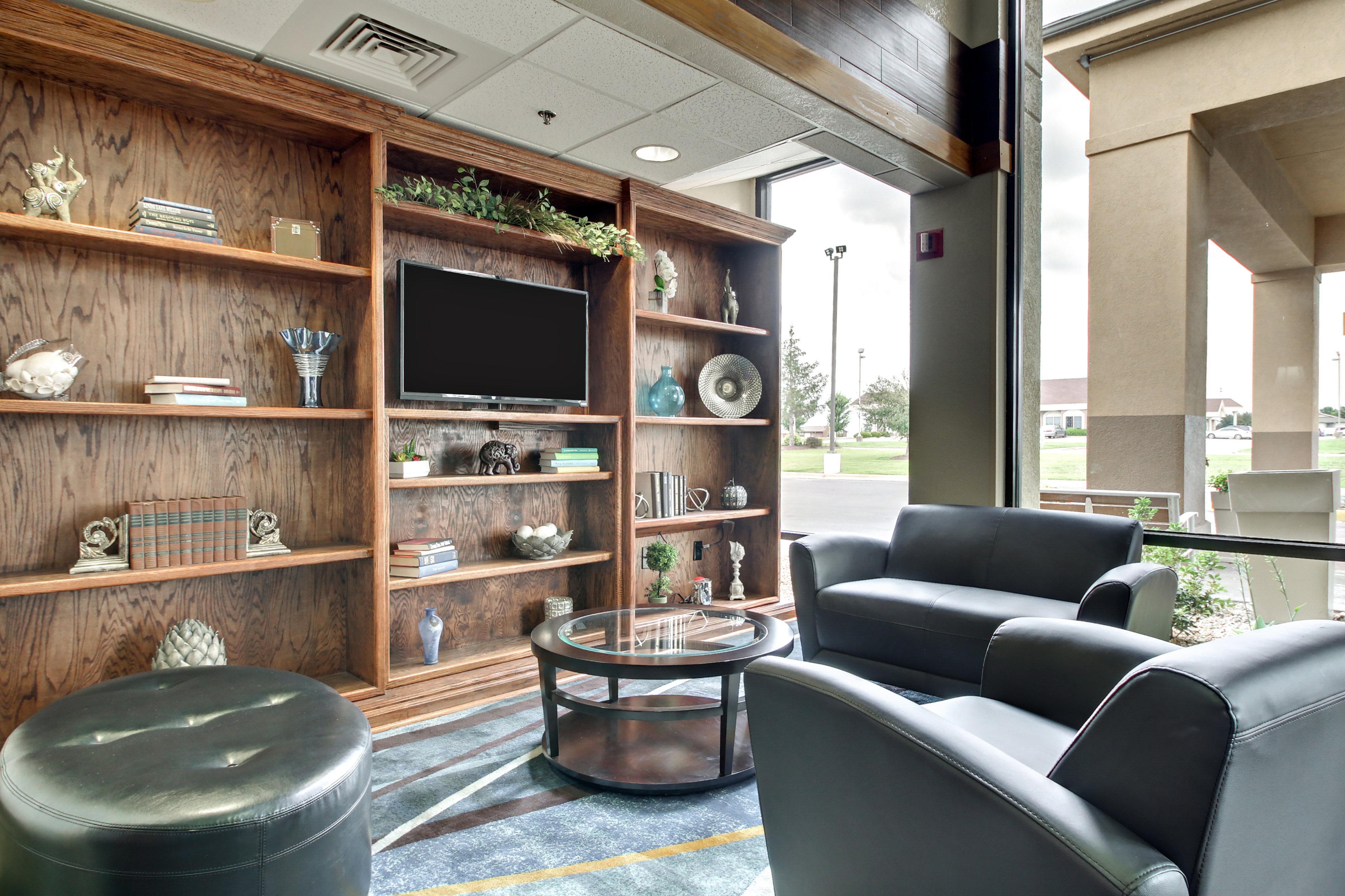Holiday Inn Express Marshfield - Springfield Area By Ihg Екстер'єр фото